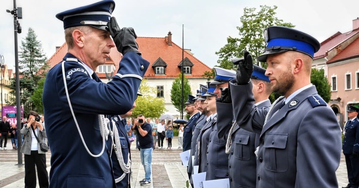 Obchody Święta Policji w Myślenicach. Uroczystości i piknik mundurowy na płycie Rynku
