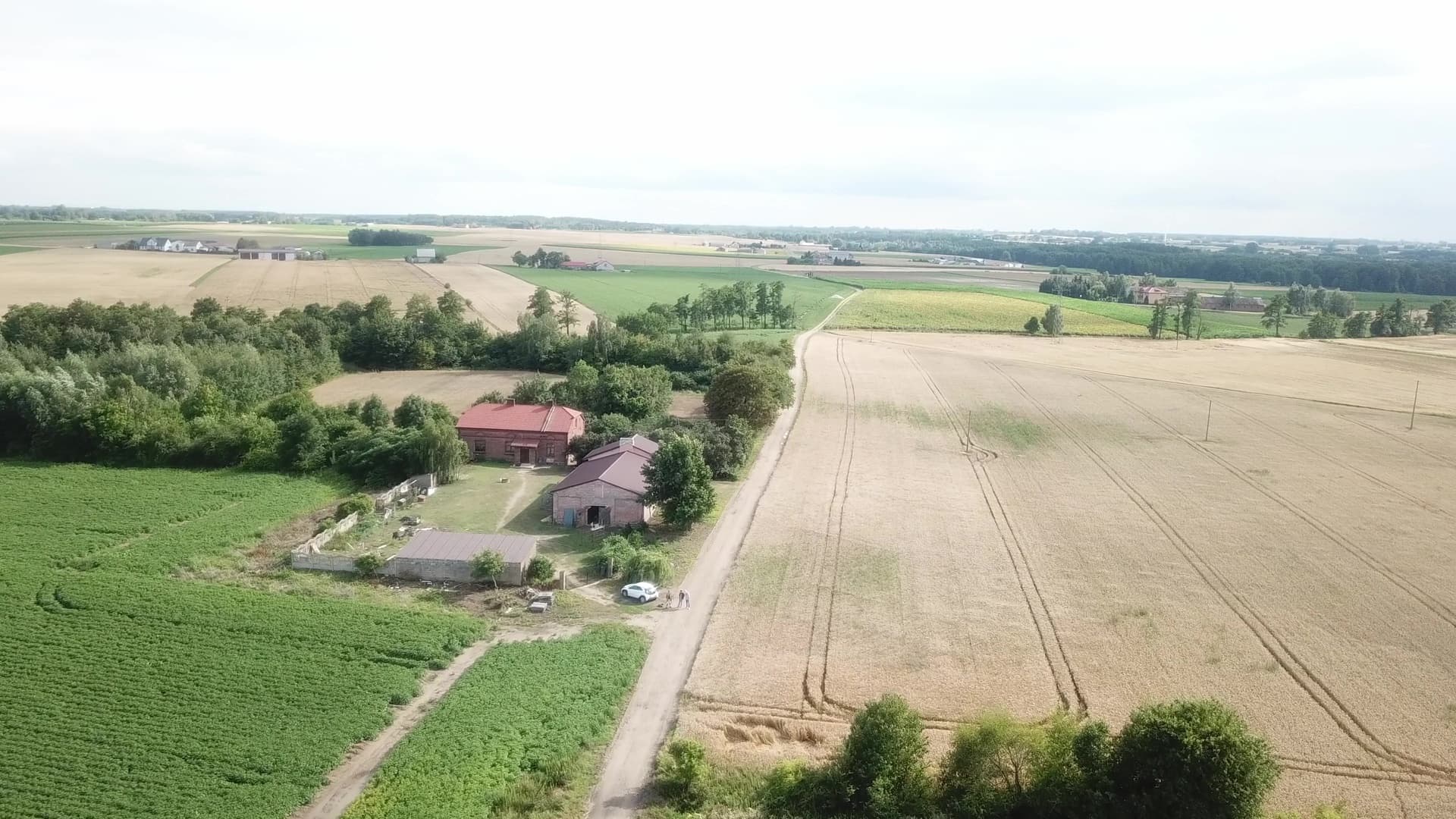 Od lat czeka na asfalt. Mieszkaniec prosi o pomoc