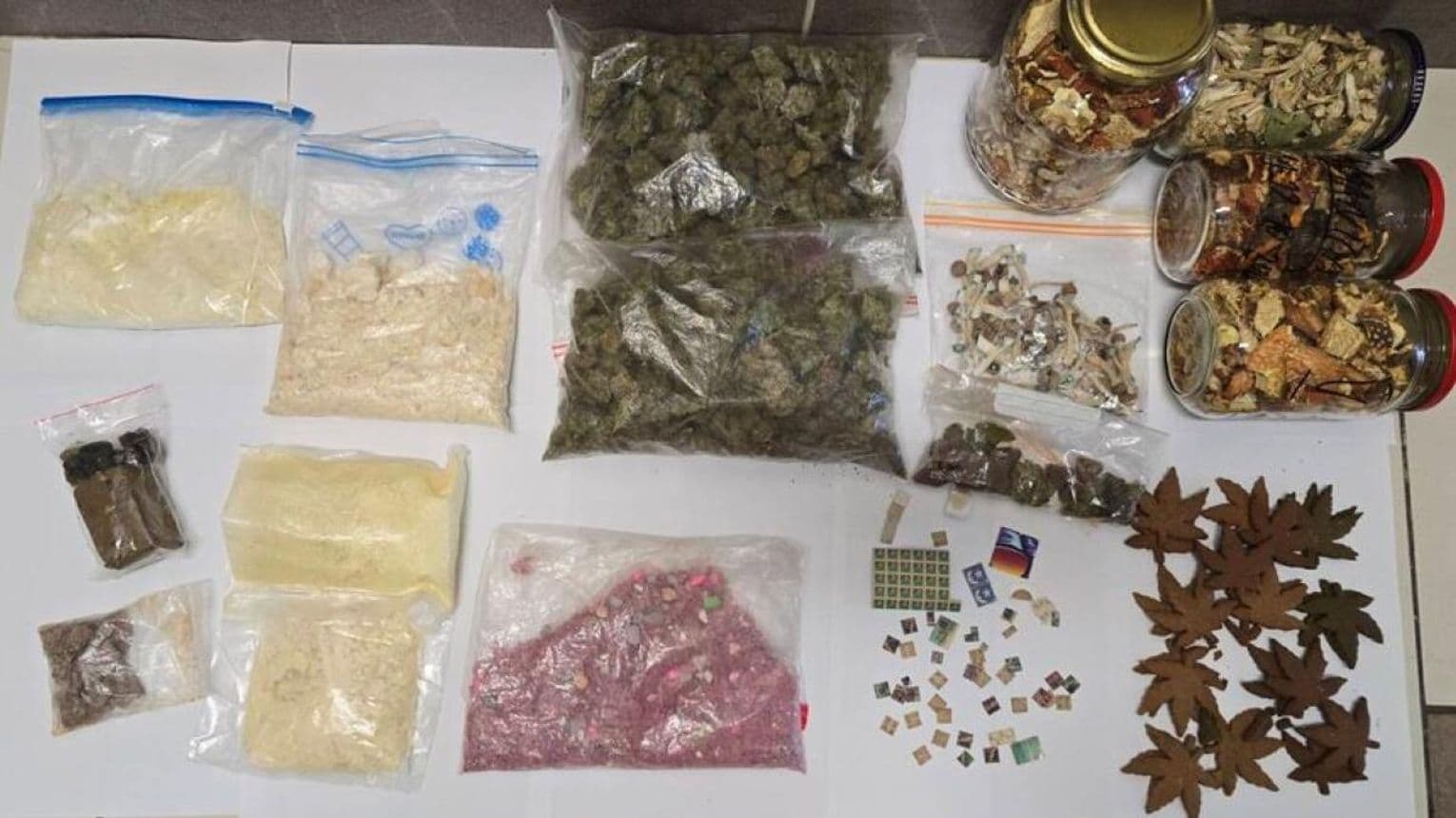 Od LSD po grzyby halucynogenne, 2 kg narkotyków w mieszkaniu 32-latka
