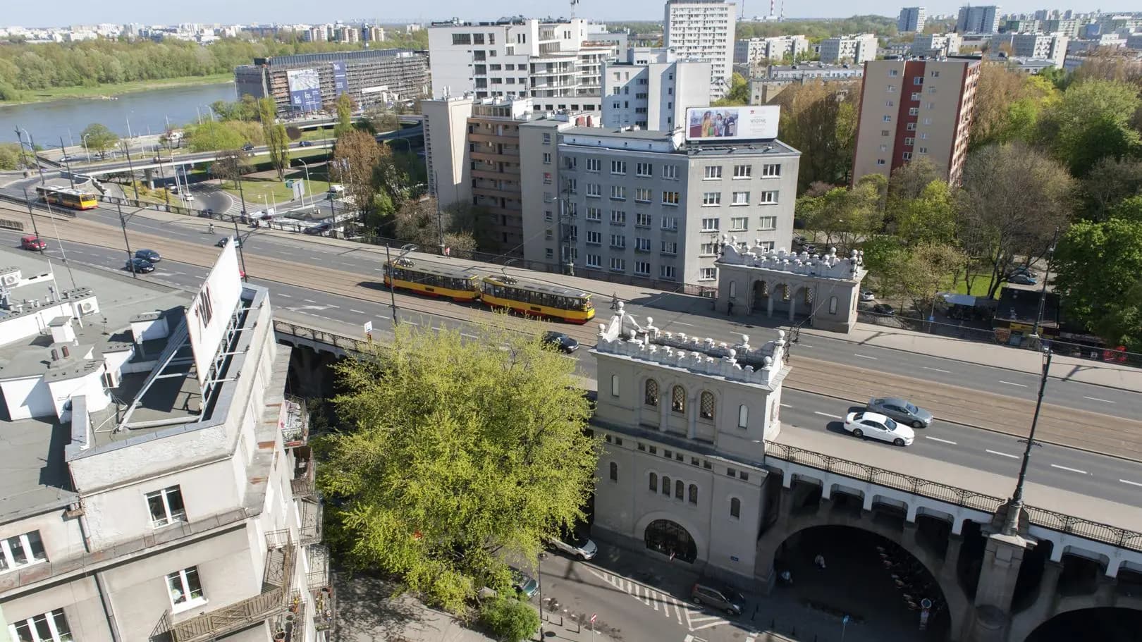 Odcinkowy pomiar prędkości na Moście Poniatowskiego. Jest przetarg