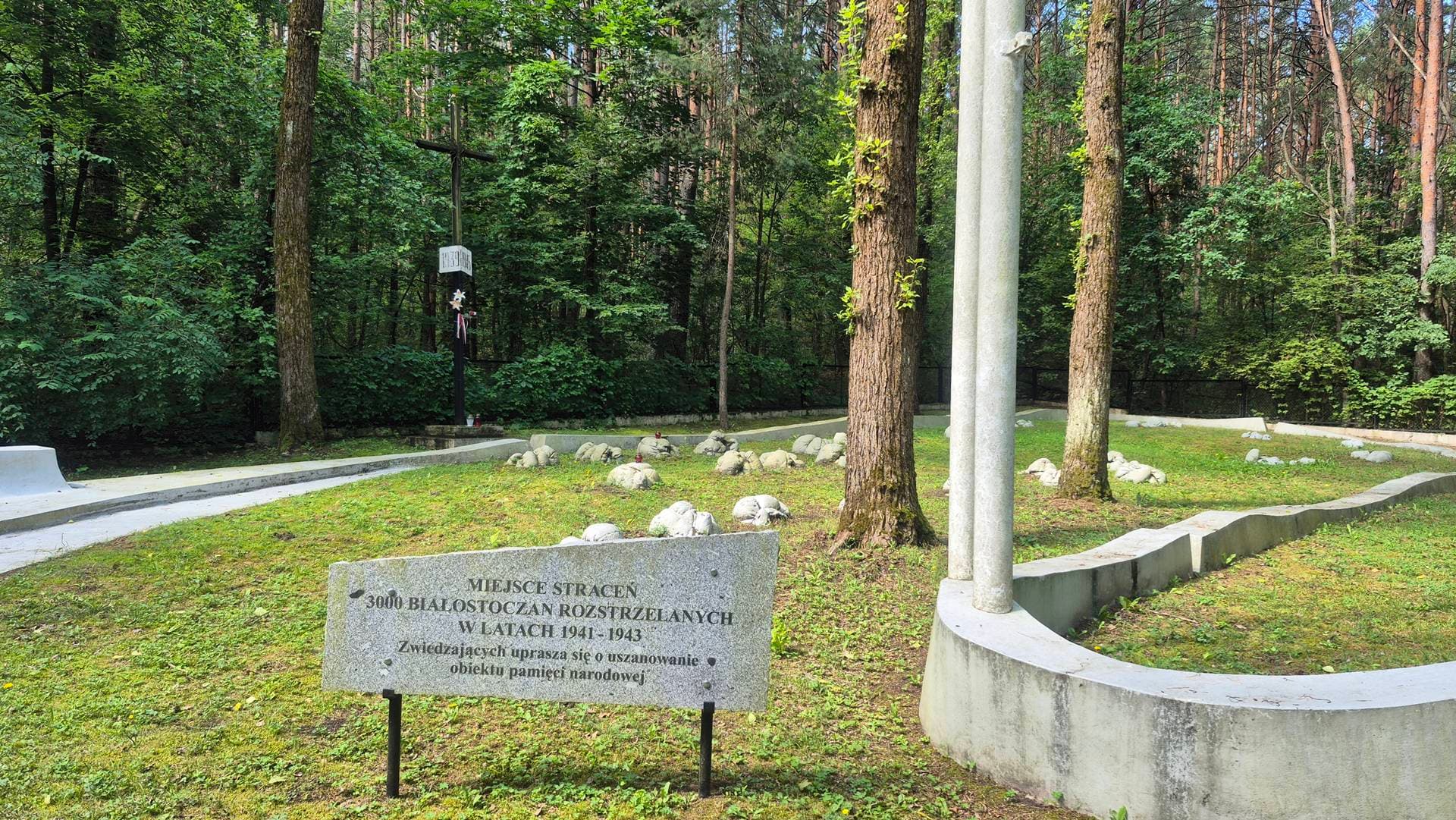 Oddadzą hołd ofiarom masowych egzekucji. Uroczystości w Lesie Bacieczki