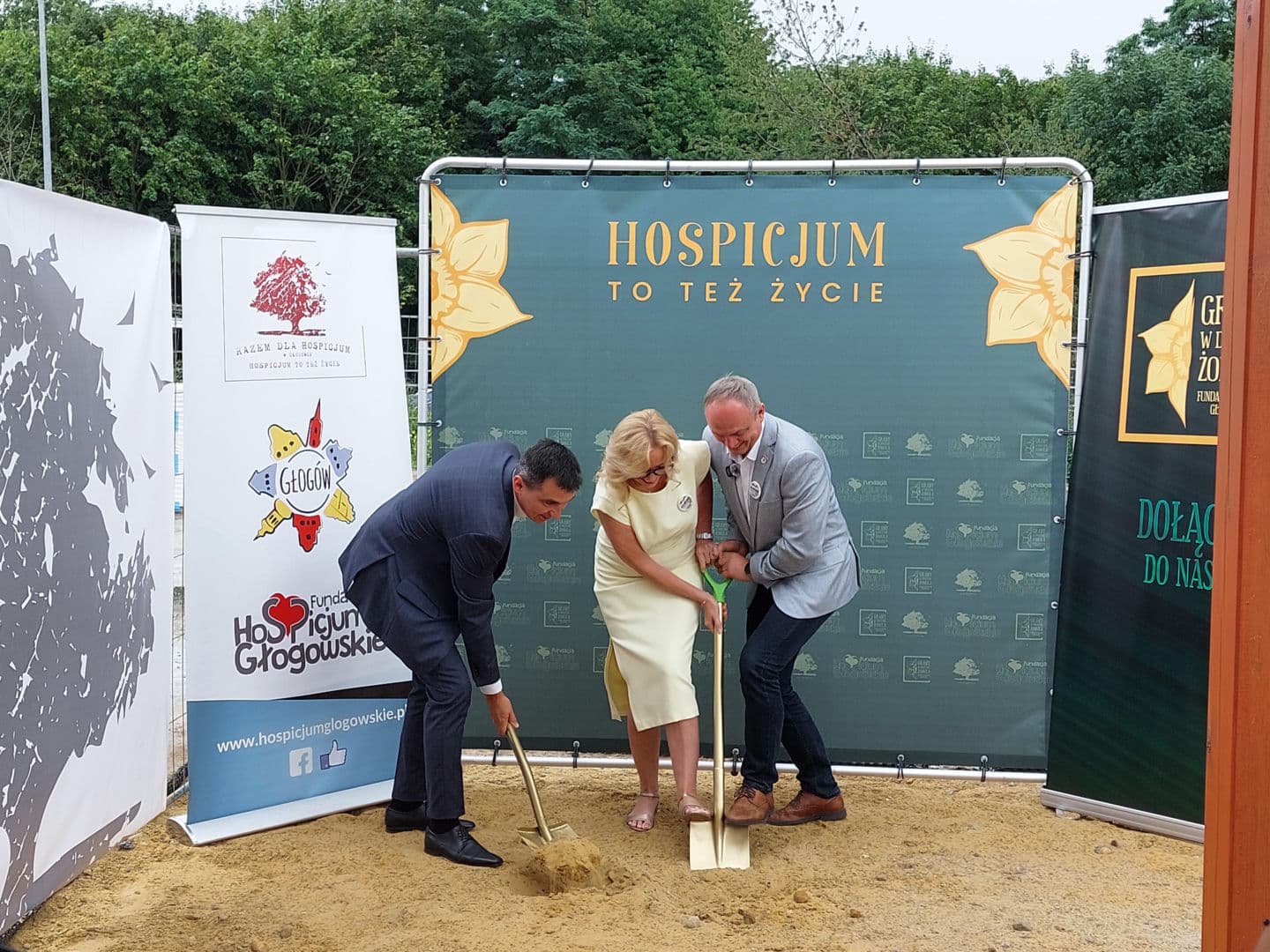Oficjalny start rozbudowy hospicjum. Pierwsza łopata wbita