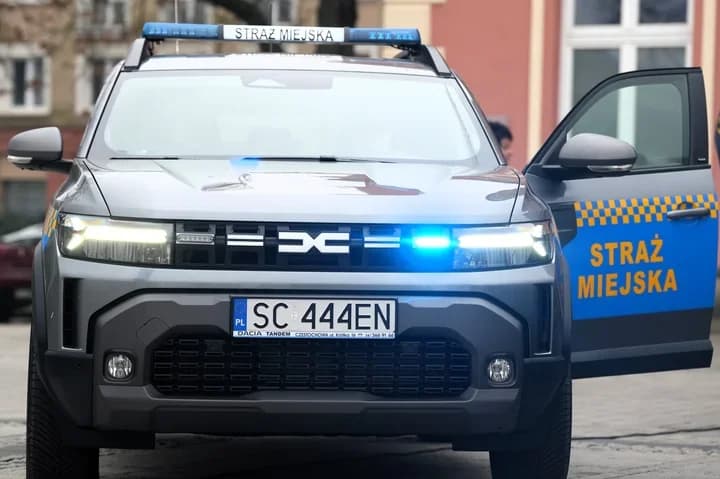 Operator monitoringu wypatrzył spray przy rozdzielni. Nieletni trafił na komisariat