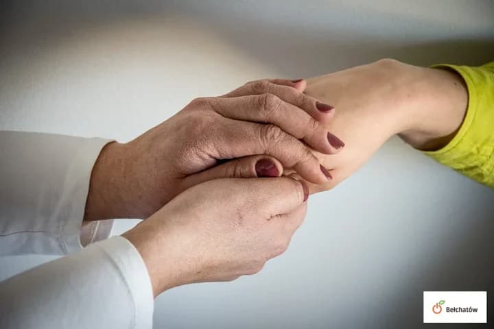 Opieka nad bliskim obciąża ciało i psychikę. Jest bezpłatna pomoc