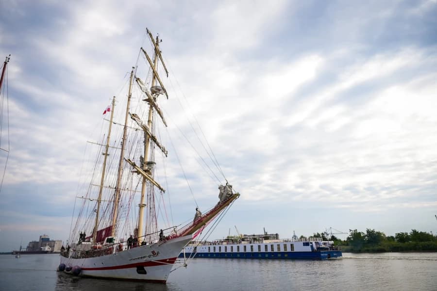 ORP Iskra w Szczecinie. Zwiedzanie okrętu, godziny i atrakcje przy Bulwarze Chrobrego