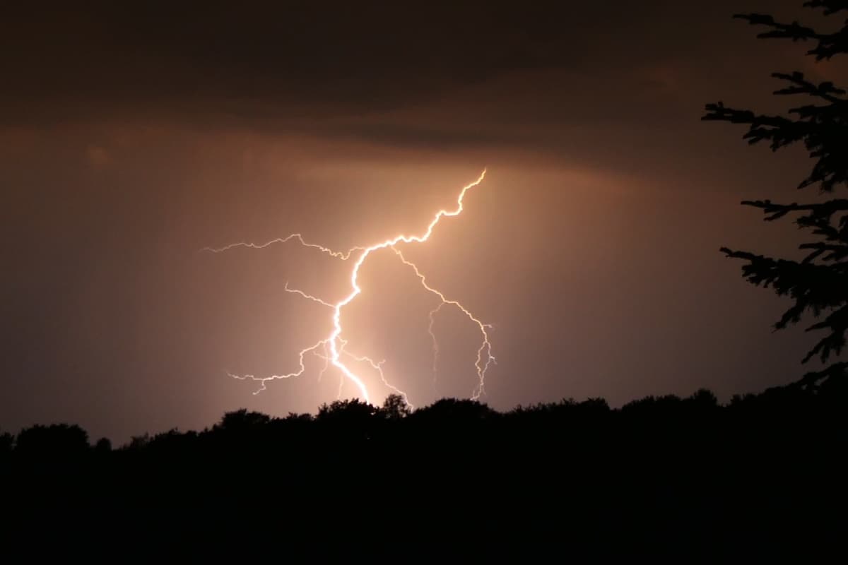 Ostrzeżenie o burzach. Dziś znów może zagrzmieć