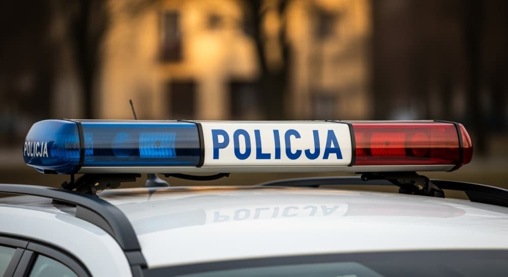 Oszustwa na tle mundurowym: Uwaga na fałszywych policjantów i strażników!