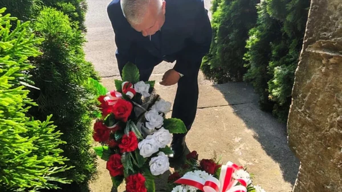 Pamiętają o ofiarach zbrodni w Dmeninie