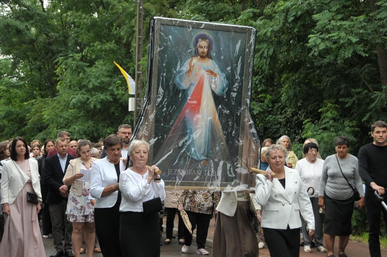 Par. pw. św. Onufrego i Niepokalanego Serca Najświętszej Maryi Panny w Dąbrówce