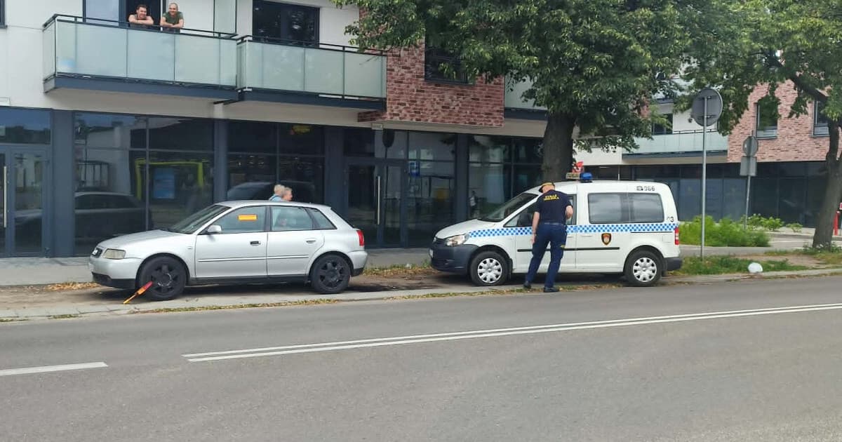 Parkingowa samowolka przy rynku. Sypią się mandaty