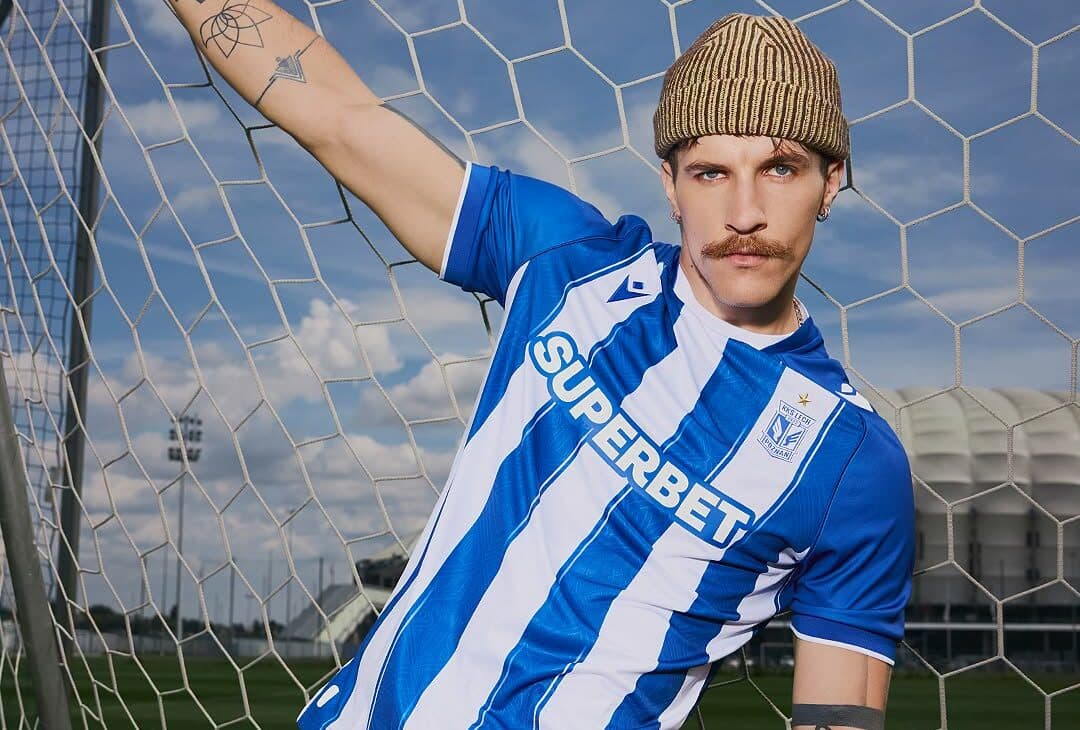 Pasy wracają na stadiony. Nowe koszulki Lecha Poznań