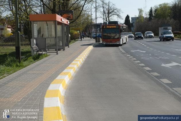 Pięciu chętnych na montaż nowych wiat i...