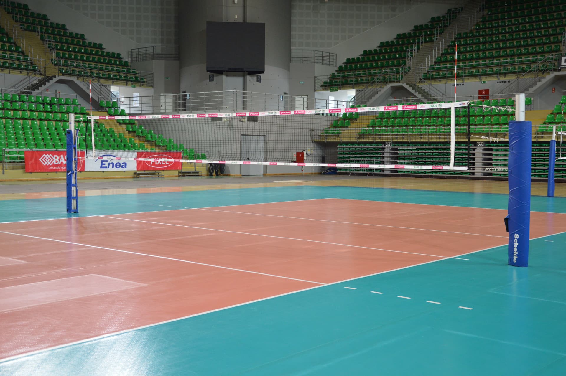 Pierwszoligowy BKS Bydgoszcz przygotowuje się do nowego sezonu w zupełnie nowej rzeczywistości. Po zmianach w zarządzie klub przez kilka miesięcy nie informował o ruchach kadrowych, co wywoływało niepokój wśród kibiców.