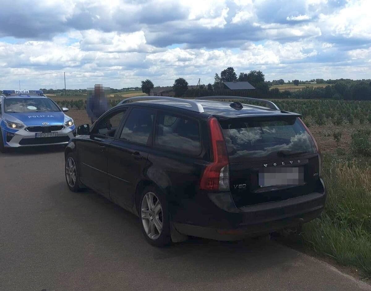 Pijana 51-latka zatrzymana w Nałęczowie. Miała niespełna 2 promile i wsiadła za kierownicę Volvo