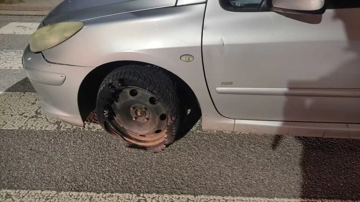 Pijany kierowca w ucieczce na rozerwanej oponie. Zatrzymali go policjanci z Ustrzyk Dolnych