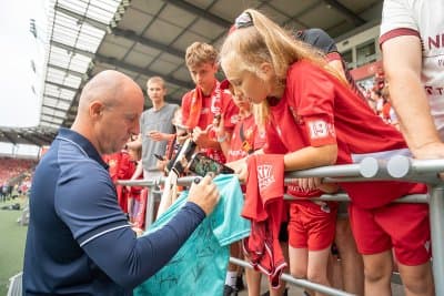 Piłka nożna. Prezentacja Widzewa przed nowym sezonem. Nowi piłkarze w nowych koszulkach i apel właściciela