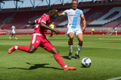 Piłka nożna. Siedem goli w sparingu Widzewa. Bukari odpowiedział krytykom
