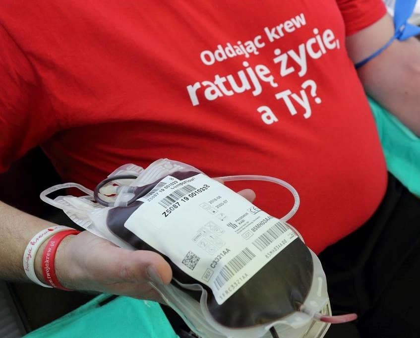 Pilnie potrzebna krew dla Martyny Dawidek i jej dzieci. Zostały poszkodowane w wypadku w Hucie Dąbrowie