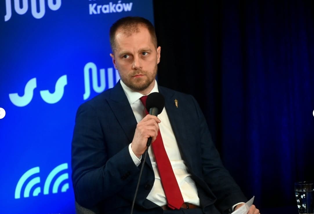 Piotr Bartosz lider krakowskiej Konfederacji: mieszkania nie mogą zamieniać się w hotele. Turyści powinni płacić