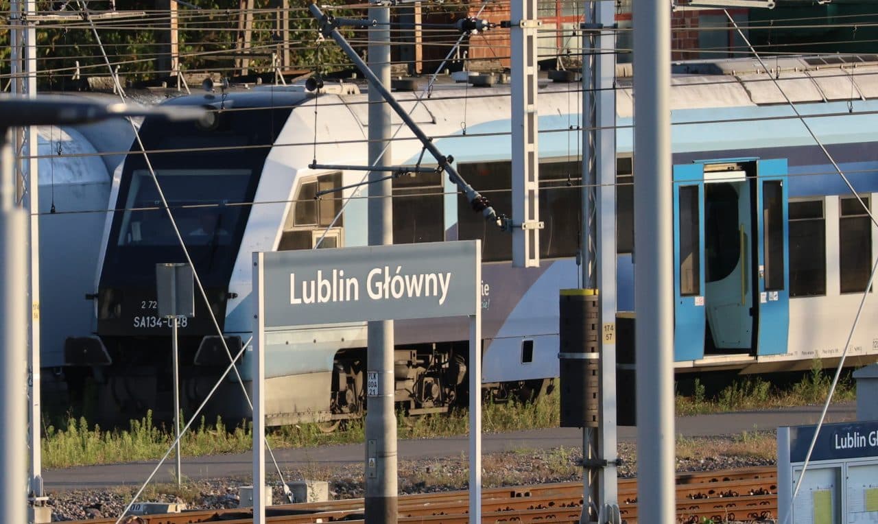 Pociąg z Wrocławia przyjeżdża do Lublina tuż przed północą. Radny pyta, dlaczego nie ma nocnego autobusu