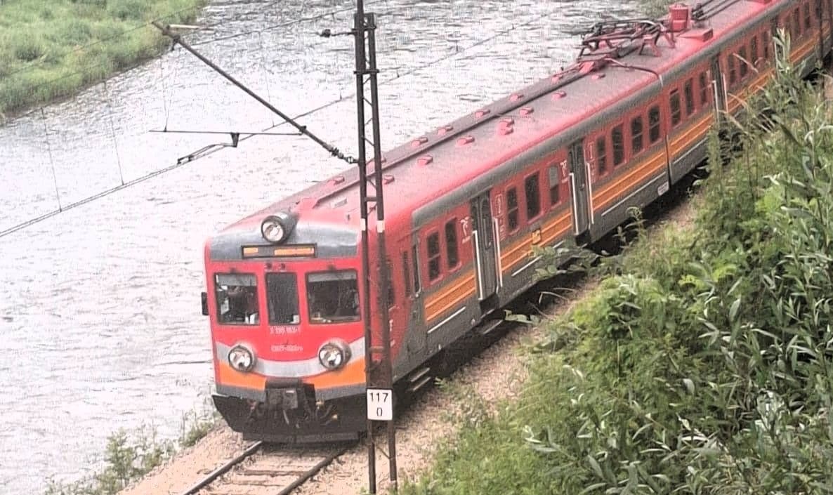 Pociągi znów kursują przez Wierchomlę. PKP PLK przywróciły ruch po wykolejeniu składu towarowego