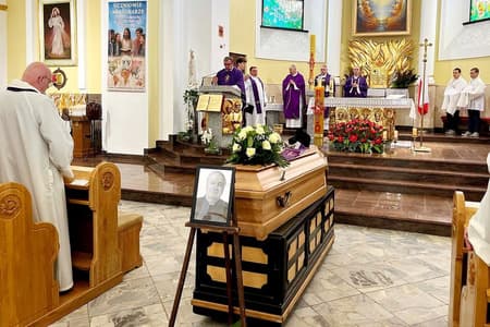 Pogrzeb śp. ks. Wiesława Jachnika. Zmarłego żegnał Prymas Polski