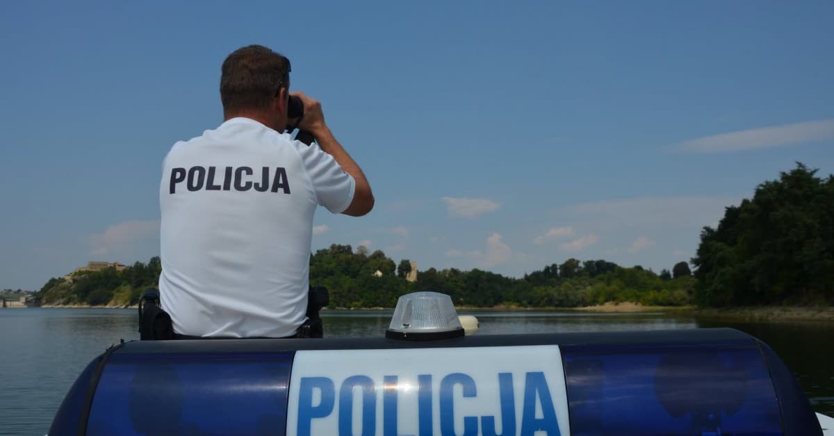 Policja przypomina: Jezioro Dobczyckie to zbiornik retencyjny. Obowiązuje tu zakaz kąpieli