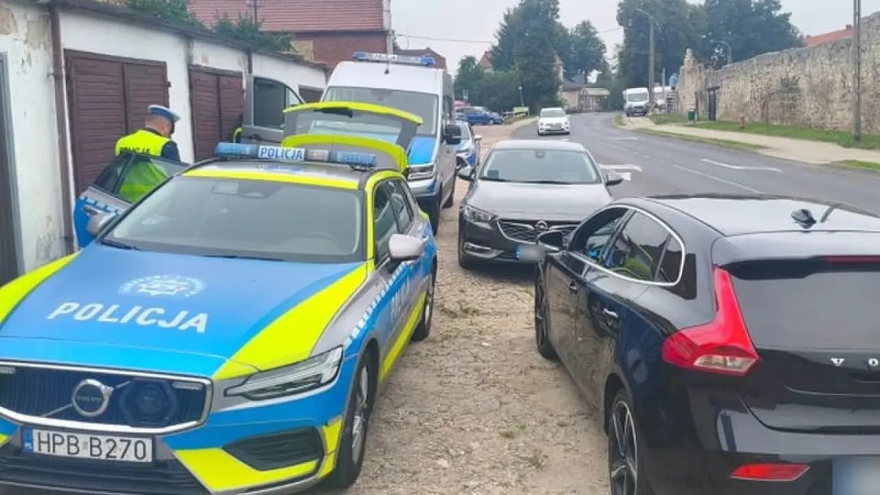 Policja skontrolowała blisko 420 kierowców. Pięć osób wpadło po alkoholu, cztery straciły prawa jazdy
