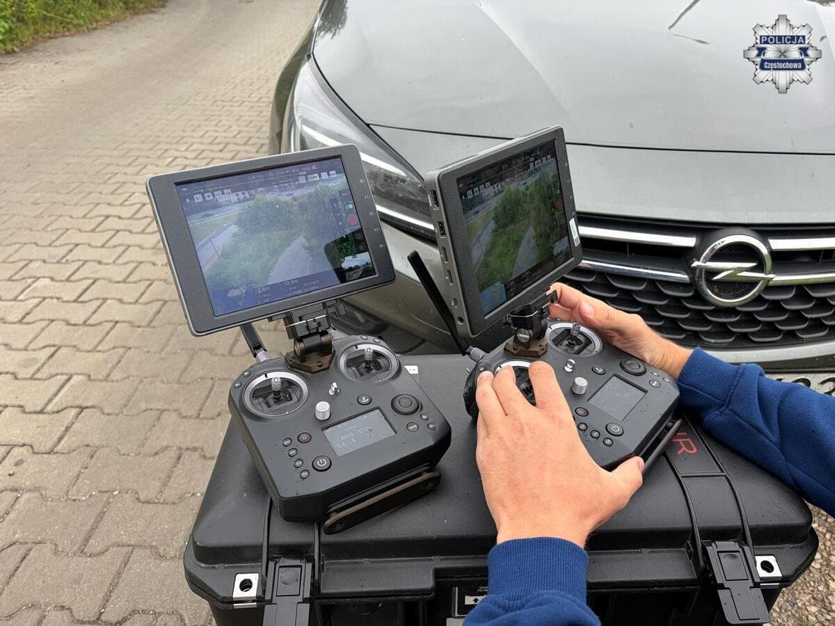 Policja w Częstochowie: Dron pomógł w kontroli bezpieczeństwa pieszych. Wykryto 16 wykroczeń