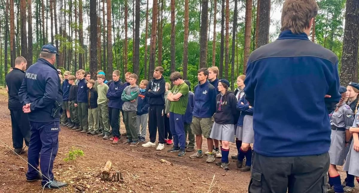 Policjanci odwiedzili obozy w Mojtynach i Zyzdrojowej Woli. Rozmawiali z
