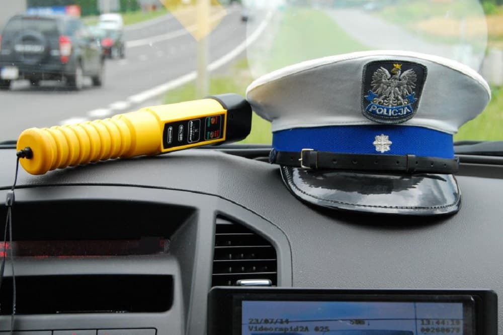 Policjanci zatrzymali 29-latka z 1,7 promila, który jechał bez uprawnień