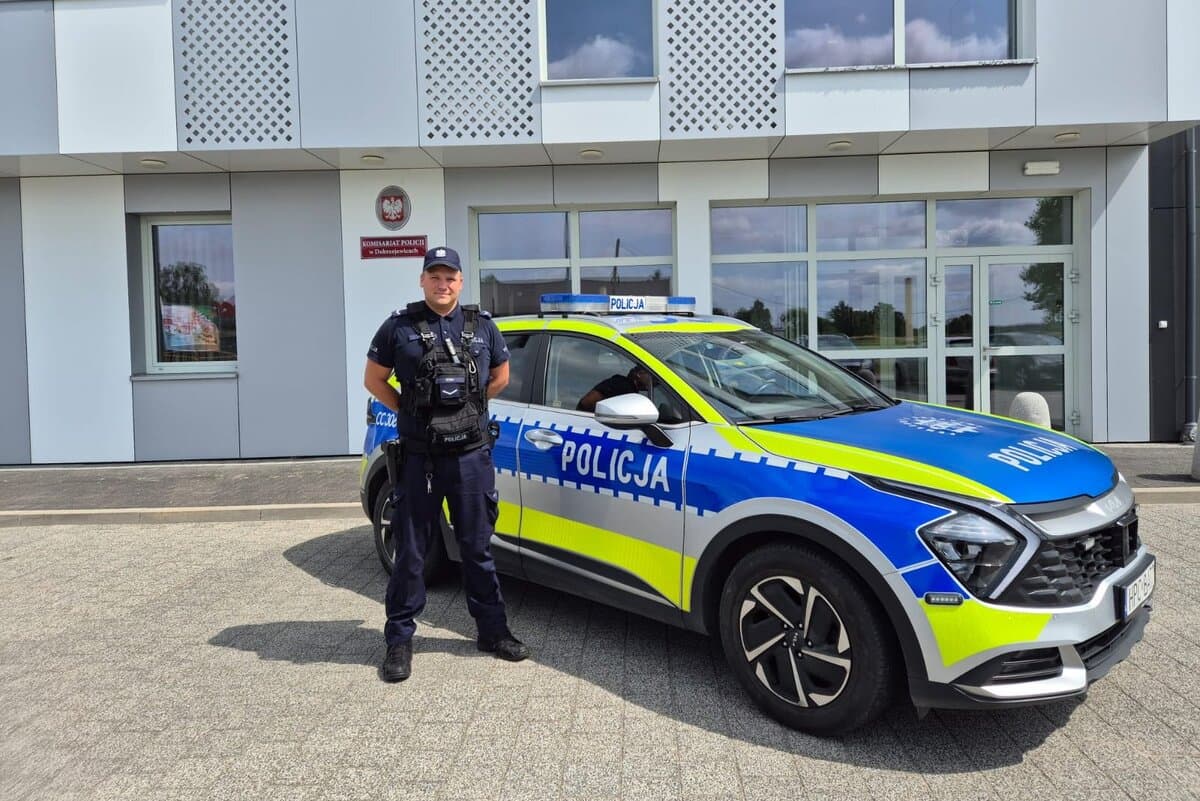 Policjant po służbie zatrzymał pijanego kierowcę w Obrowie