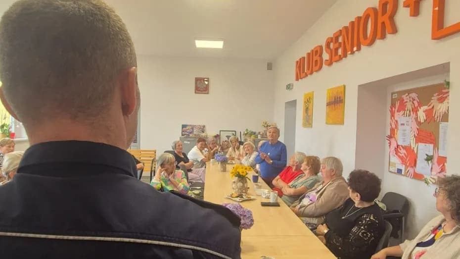 Policyjne spotkanie w Klubie Senior+ w Sierzchowie
