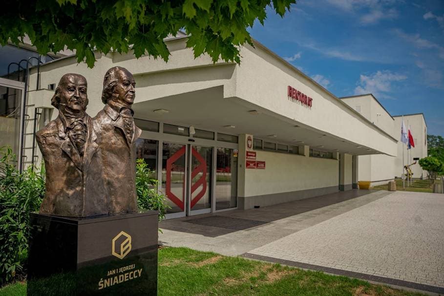 Politechnika Bydgoska liderem w obszarze nauk medycznych i chemicznych w regionie