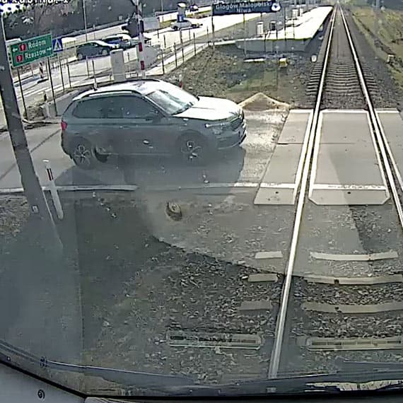 POLREGIO ku przestrodze – nie ryzykujcie na przejazdach!
