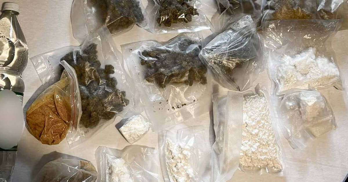 Ponad 2 kg narkotyków na Ursynowie. Areszt dla 30-latka