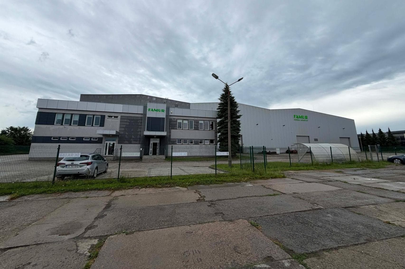 Ponad 280 osób straci pracę. Zwolnienia grupowe w Nowym Sączu i Gorlicach