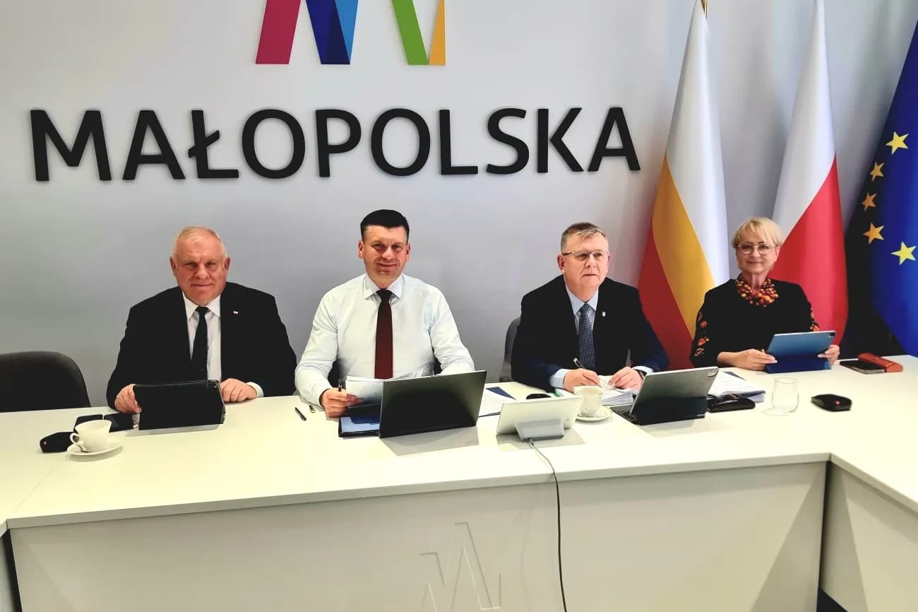 Ponad 66 mln zł dla Małopolski. Nowe autobusy, ścieżki rowerowe i inwestycje w retencję