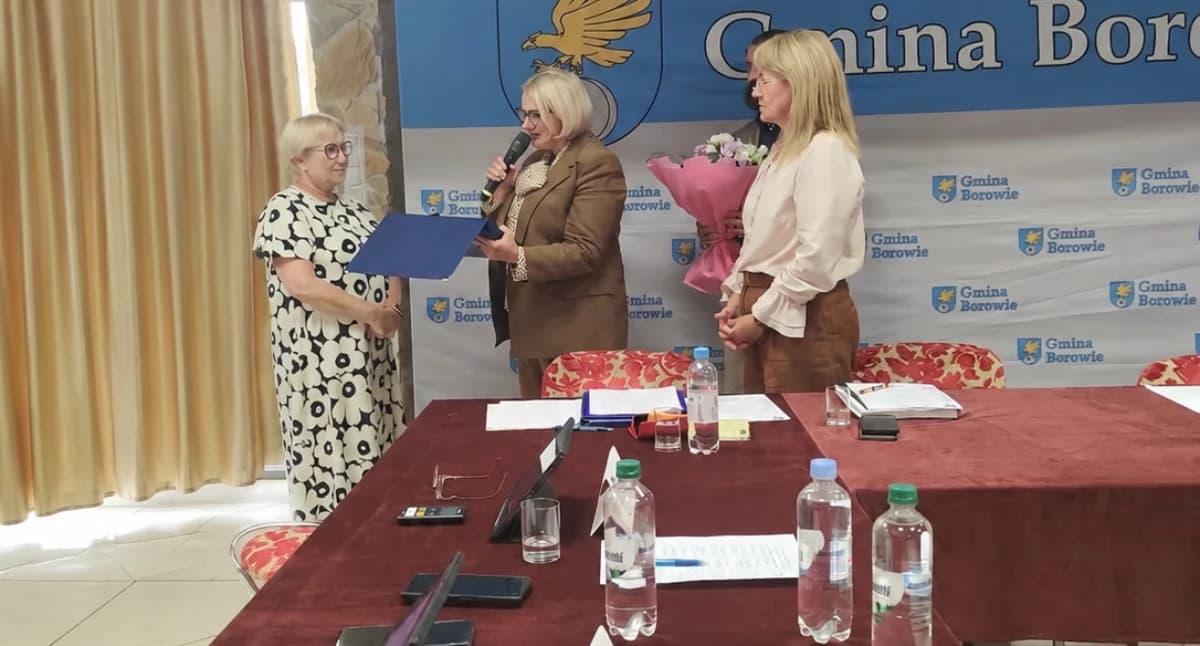 Ponad ćwierć wieku dla gminy Borowie. Jolanta Maszkiewicz przechodzi na emeryturę