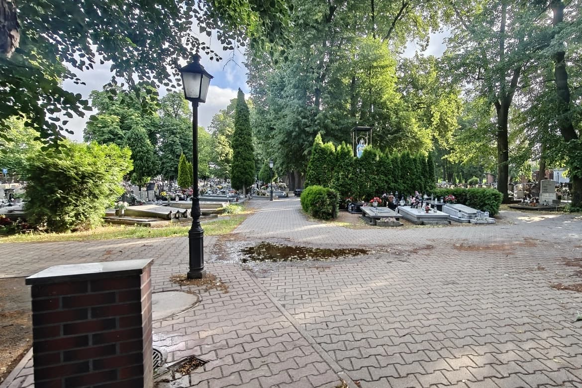 Potrzeba ogólnodostępnych grabek i konewek?