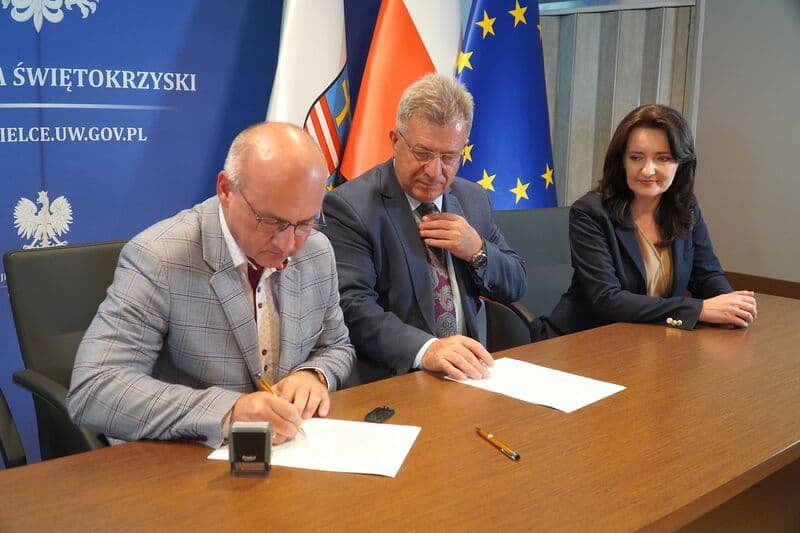 Powiat Skarżyski wspiera seniorów. Jest dofinansowanie na projekt „Seniorzy w dobrej formie – Aktywni lokalnie