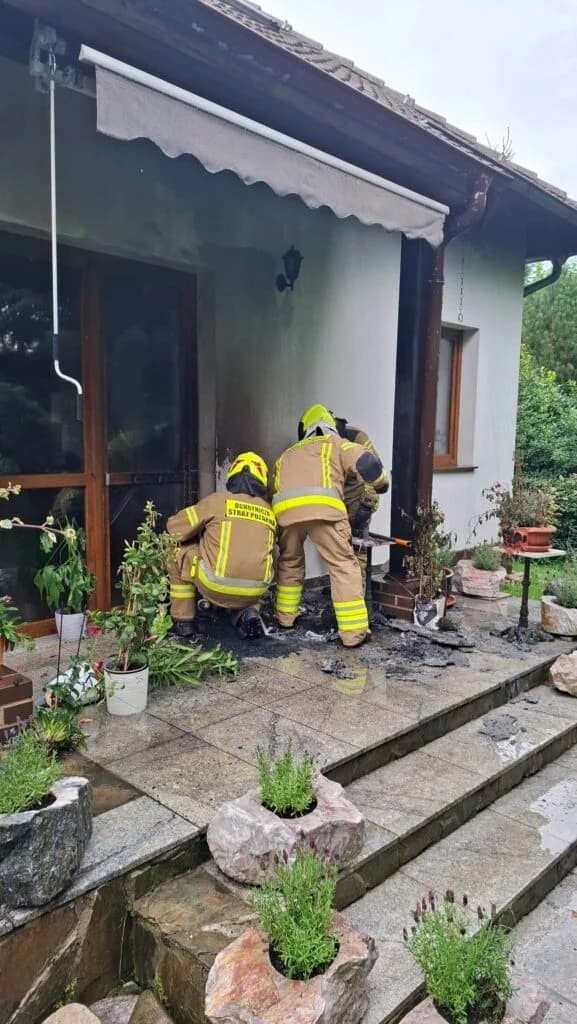 Pożar w Mysłakowicach. Strażacy interweniowali wczesnym popołudniem