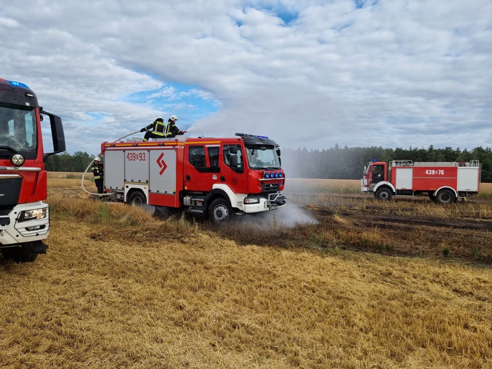 Pożar zboża podczas prac polowych w Chocianowicach