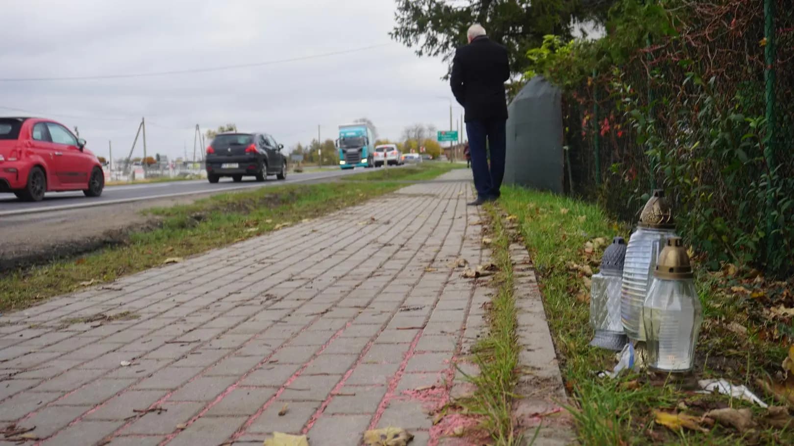 Presja ma sens. Mieszkańcy doczekają się chodnika i przejścia dla pieszych