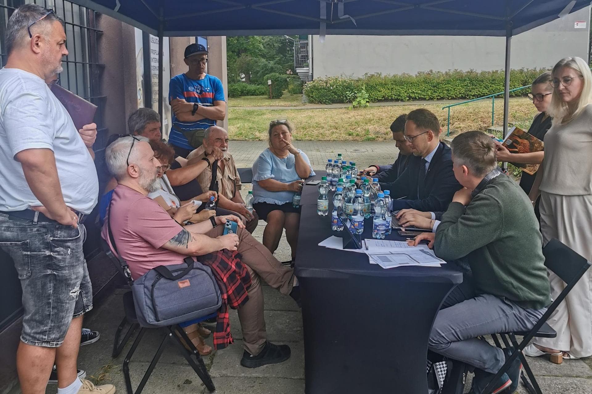 Prezydent Tarnowa ruszył w miasto. Mieszkańcy zgłaszają problemy bez wychodzenia do urzędu