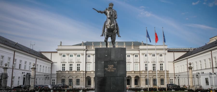 Prezydent zawetował ustawę o statusie osoby najbliższej w związku i umowie o wspólnym pożyciu