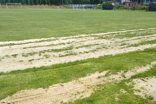 Problemy z boiskiem Polonii Niewiadom