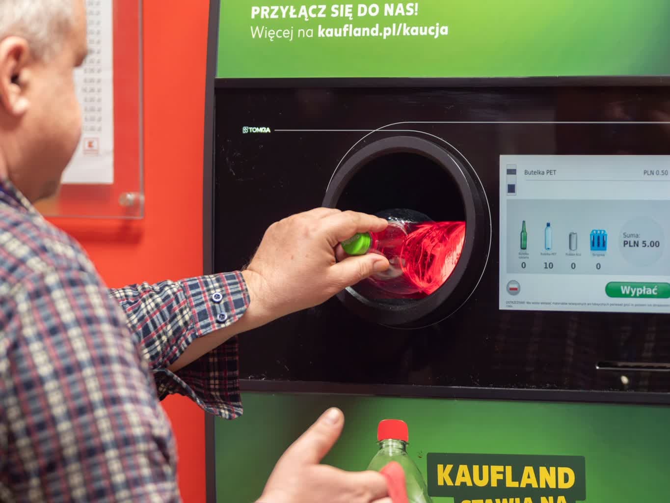 Problemy z działaniem systemu kaucyjnego. Zgłoszenia wciąż wpływają