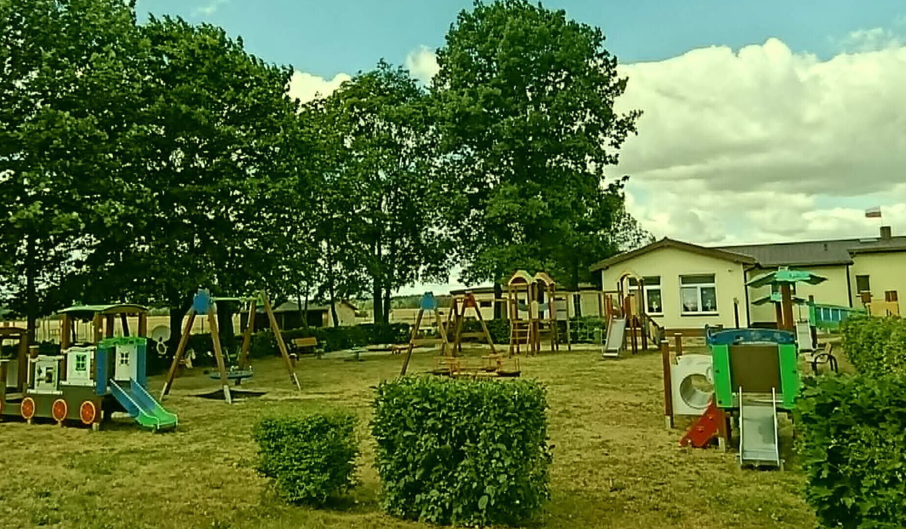 Proszenie. Przedszkole jak… na polu