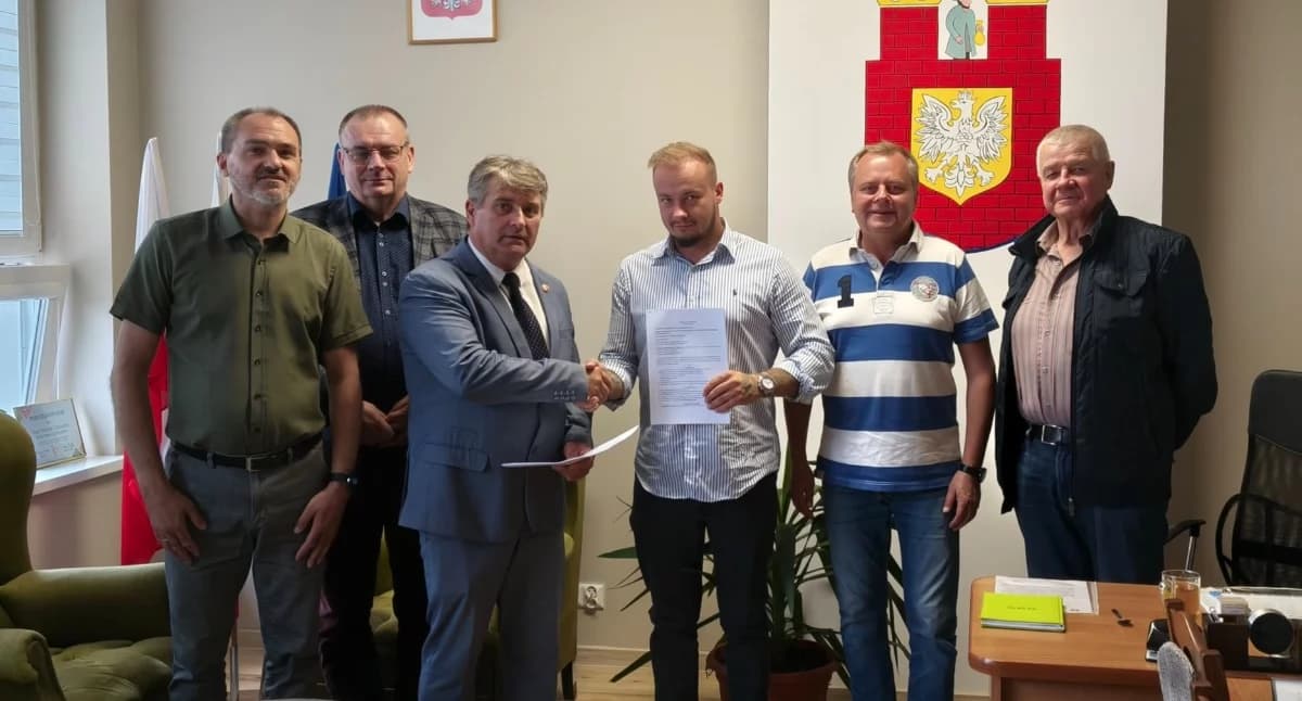 Przekazano plac budowy: W miejscowości Chruścińskie ruszy długo wyczekiwany remont drogi